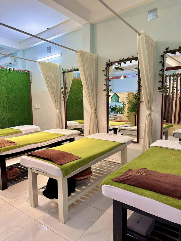 Phòng massage tại Spa Mộc Thảo được thiết kế gọn gàng và sạch sẽ 