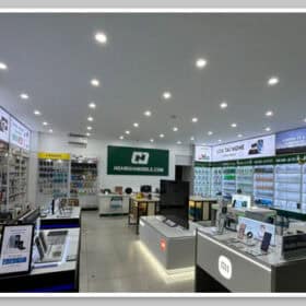 Cửa hàng Hoàng Hà Mobile Tây Ninh có không gian rộng rãi, sạch sẽ